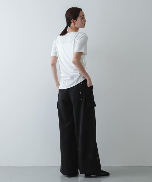 SENSE OF PLACE by URBAN RESEARCH（センスオブプレイスバイアーバンリサーチ）の「アシメデザインTシャツ(半袖)（Tシャツ/カットソー・レディース・グレー/オフホワイト/ブラック・ONE）」の4枚目の写真
