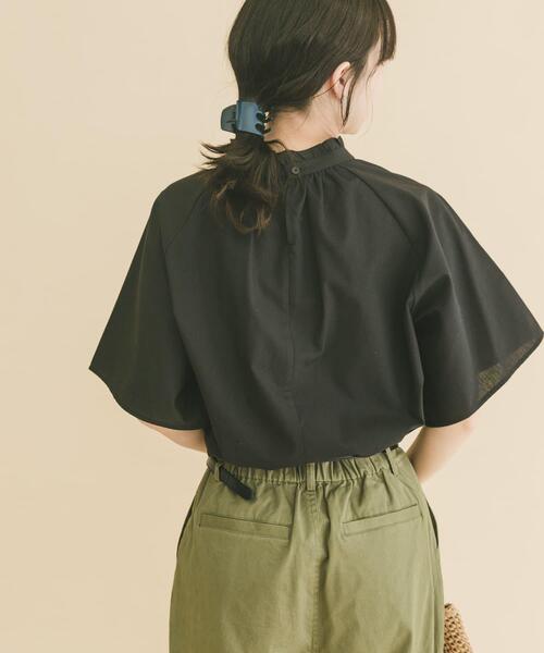 ITEMS URBANRESEARCH(アイテムズ アーバンリサーチ)の「フリルネックブラウス(シャツ/ブラウス・レディース・グリーン系その他/ブラック/ホワイト・FREE)」の18枚目の写真