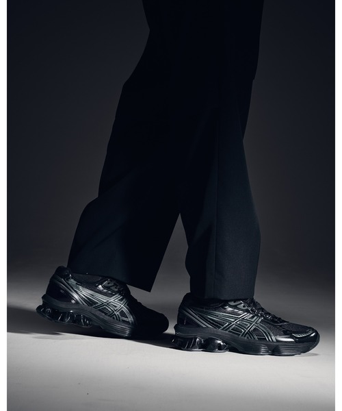 ASICS(アシックス)の「GEL-KINETIC FLUENT / ゲルキネティック フルーエント(スニーカー・メンズ・ブラック×グレー・23/26.5/26/23.5/29/24/27/24.5/28.5/25.5/25/28/27.5/29.5)」の16枚目の写真