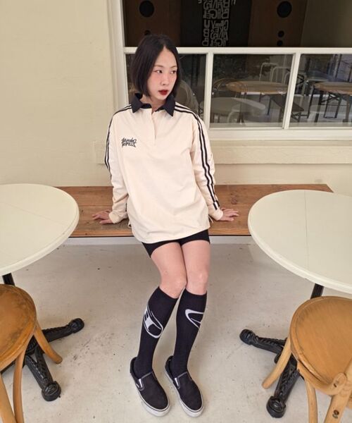 ELIMENO(エリメノ)の「EL ONEMORE スモールロゴトラックカラーTシャツ 2カラー(Tシャツ/カットソー・メンズ・ブラック/アイボリー・1/2/3)」の6枚目の写真