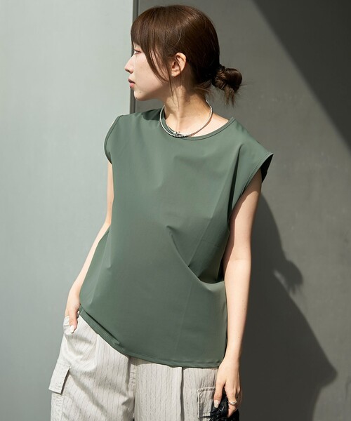 RONEL(ロネル)の「【RONEL】(接触冷感・UVカット)ラッシュノースリーブトップス(Tシャツ/カットソー・レディース・モカ/オフホワイト/ダークグリーン・FREE)」の3枚目の写真