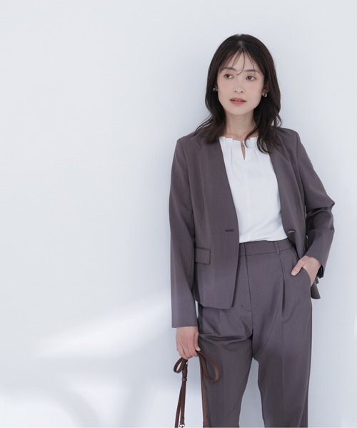 NATURAL BEAUTY BASIC(ナチュラルビューティーベーシック)の「ネックタックブラウス半袖(シャツ/ブラウス・レディース・ライトグリーン/チャコールグレー/オフホワイト・SMALL/MEDIUM)」の14枚目の写真