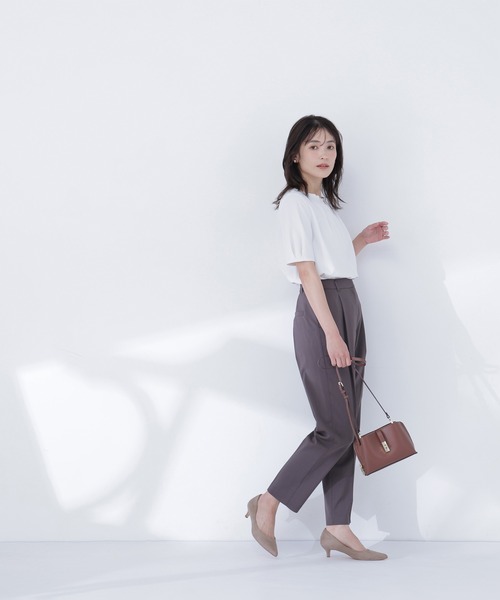 NATURAL BEAUTY BASIC(ナチュラルビューティーベーシック)の「ネックタックブラウス半袖(シャツ/ブラウス・レディース・ライトグリーン/チャコールグレー/オフホワイト・SMALL/MEDIUM)」の17枚目の写真