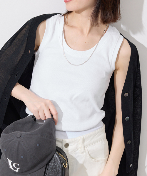 SLOBE IENA(スローブイエナ)の「《シリーズあり》コットンリブタンクトップ(タンクトップ・レディース・チャコールグレー/ホワイト/ピンク/ボルドー・FREE)」の2枚目の写真