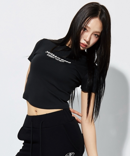 BATTRACT(バトラクト)の「ウィメンズコアクラブクロップラウンドTシャツ_ブラック(Tシャツ/カットソー・レディース・ブラック・1)」の2枚目の写真
