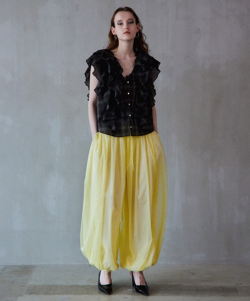 MAISON SPECIAL(メゾンスペシャル)の「Sheer Nylon Balloon Pants/シアーナイロンバルーンパンツ(その他パンツ・レディース・ブラック/イエロー/ピンク・36/38)」の21枚目の写真