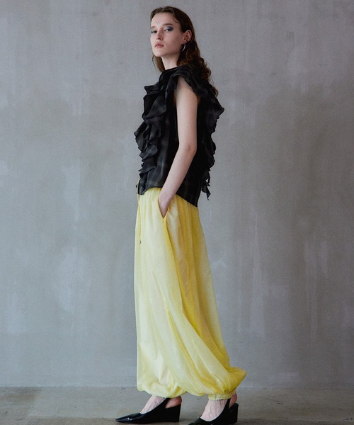 MAISON SPECIAL(メゾンスペシャル)の「Sheer Nylon Balloon Pants/シアーナイロンバルーンパンツ(その他パンツ・レディース・ブラック/イエロー/ピンク・36/38)」の20枚目の写真