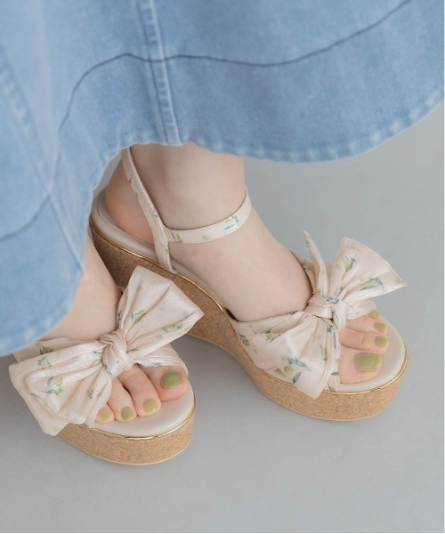 RANDA(ランダ)の「【Lemon Collection】レモンプリントリボンウェッジサンダル(サンダル・レディース・ブラック/ピンク/アイボリー・S/M/L/LL)」の5枚目の写真