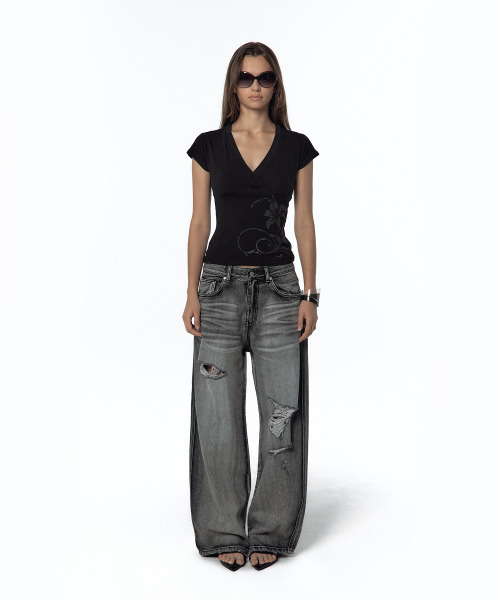 KASHIKO(カシコ)の「Milk Ripped Wide Jeans Light Gray(デニムパンツ・レディース・その他・MEDIUM/SMALL)」の4枚目の写真