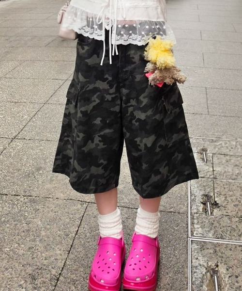 Alley Tokyo(アリートーキョー)の「迷彩ゆるハーパン(その他パンツ・レディース・カーキ・FREE)」の2枚目の写真