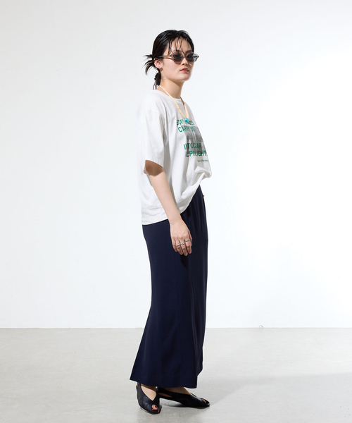 IENA(イエナ)の「《WEB限定/追加》コットンフォトプリント ロゴTシャツ(Tシャツ/カットソー・レディース・グレー/サックスブルー/グリーン・FREE)」の13枚目の写真