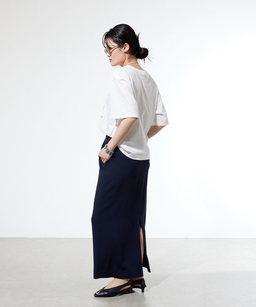 IENA(イエナ)の「《WEB限定/追加》コットンフォトプリント ロゴTシャツ(Tシャツ/カットソー・レディース・グレー/サックスブルー/グリーン・FREE)」の15枚目の写真