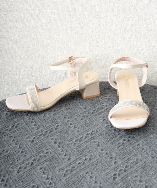 Miniministore(ミニミニストア)の「ストラップサンダル キラキラ 夏 美脚(サンダル・レディース・ブラック/オフホワイト・22.5cm/23.5cm/24.5cm/23.0cm/24.0cm/25.0cm)」の6枚目の写真