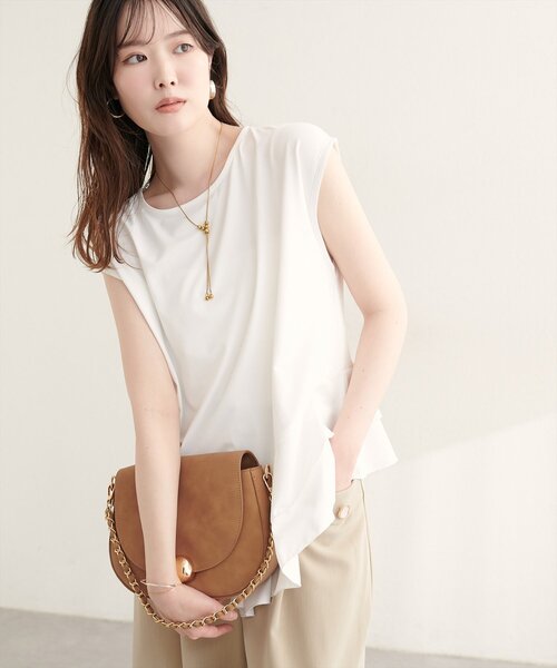 natural couture（ナチュラルクチュール）の「裾口ラッフル切替フレンチスリーブTOPS（Tシャツ/カットソー・レディース・サックスブルー/オフホワイト/ブラック・FREE）」の6枚目の写真