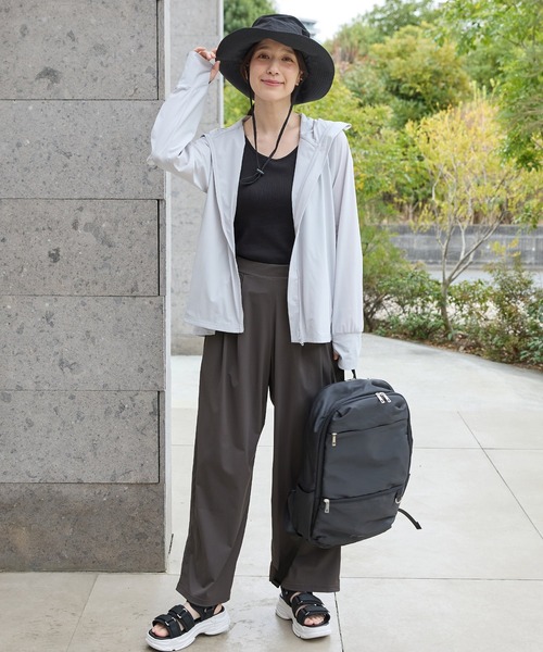 Honeys（ハニーズ）の「【ハニさら・接触冷感・速乾ドライ・抗菌防臭・ＵＶカット】大人のストレートパンツ（スラックス・レディース・ブラック/ブラウン/チャコール/グレイッシュベージュ・3L/L/LL/M/S）」の10枚目の写真