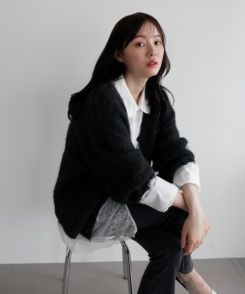 AMUU. PRECIEUSE（アムープレシューズ）の「レースドッキングチュニックシャツ（シャツ/ブラウス・レディース・オフホワイト/ブルー/ブラック・FREE）」の7枚目の写真