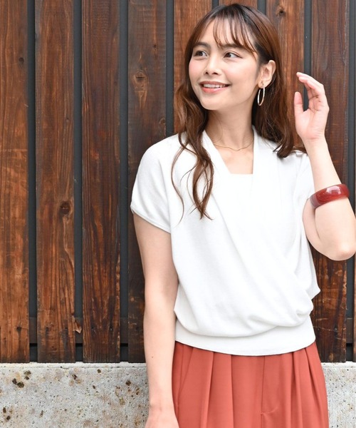 Ehre style(エーレスタイル)の「首元を変える印象まで変わるお仕事トップス(ニット/セーター・レディース・ホワイト/ブラック/ブルー/ライトグリーン系1・FREE)」の1枚目の写真