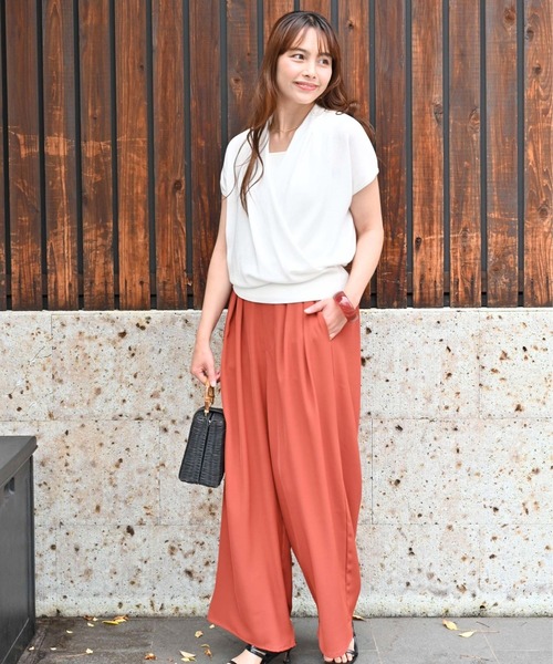 Ehre style(エーレスタイル)の「首元を変える印象まで変わるお仕事トップス(ニット/セーター・レディース・ホワイト/ブラック/ブルー/ライトグリーン系1・FREE)」の11枚目の写真