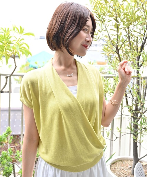Ehre style(エーレスタイル)の「首元を変える印象まで変わるお仕事トップス(ニット/セーター・レディース・ホワイト/ブラック/ブルー/ライトグリーン系1・FREE)」の14枚目の写真