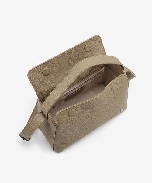 NiiNa(ニーナ)の「【 NiiNa / ニーナ 】高品質レザー2WAYミニハンドバッグ(ハンドバッグ・レディース・ブラック・FREE)」の10枚目の写真