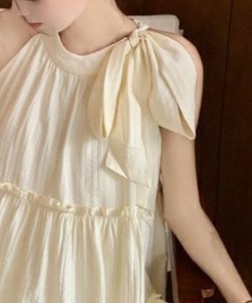 ｔｏｌｅｎｅ（トレネ）の「ビッグリボン アメスリ風 ティアードミニワンピース（ワンピース・レディース・オフホワイト・FREE）」の5枚目の写真