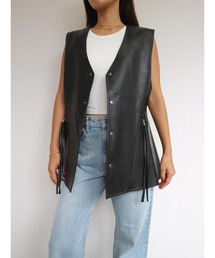 TRUNC（トランクエイティーエイト）の「V Neck Eco Leather Flared Vest（その他アウター）」