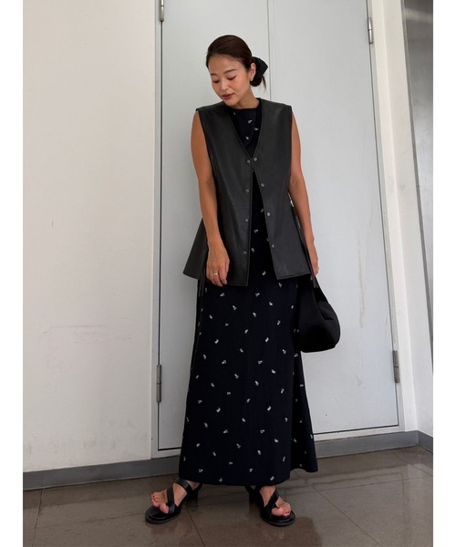 TRUNC(トランクエイティーエイト)の「V Neck Eco Leather Flared Vest(その他アウター・レディース・ブラック/ブラウン・FREE)」の15枚目の写真