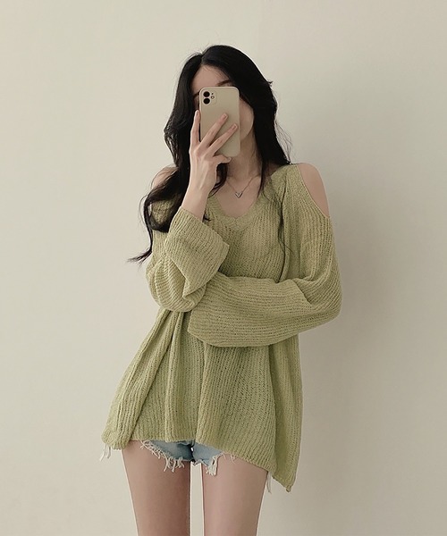 Girly Doll(ガーリードール)の「Vネックオフショルリブニット(ニット/セーター・レディース・ベージュ/ブラック/グリーン・FREE)」の16枚目の写真