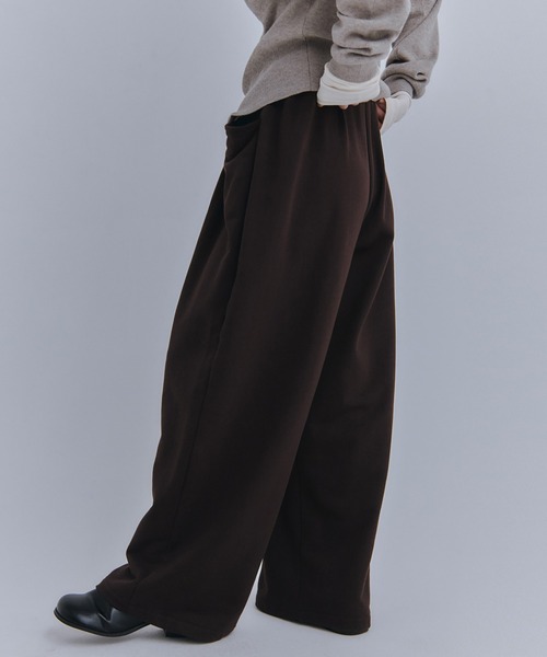 Obis&(オビスアンド)の「カーブスウェットパンツ(スウェットパンツ・レディース・クリーム/ブラウン・M/L)」の18枚目の写真