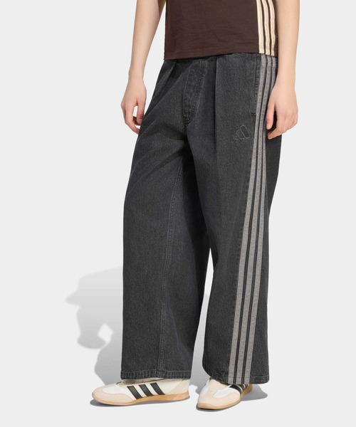 adidas(アディダス)の「スタジアム ウォッシュ デニム ルーズフィット パンツ / アディダス adidas(デニムパンツ・レディース・ブラック・XX-LARGE/SMALL/X-SMALL/X-LARGE/MEDIUM/LARGE)」の1枚目の写真