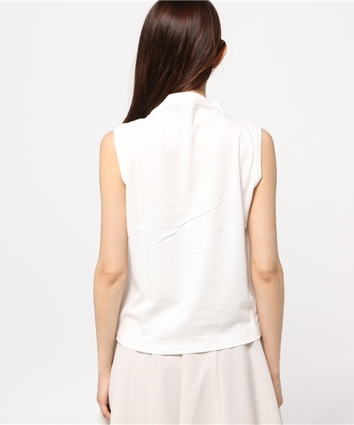 NATURAL BEAUTY BASIC（ナチュラルビューティーベーシック）の「強撚ボトルネックノースリプルオーバー（Tシャツ/カットソー・レディース・ブラック/ホワイト系その他/ブラウン・MEDIUM）」の6枚目の写真