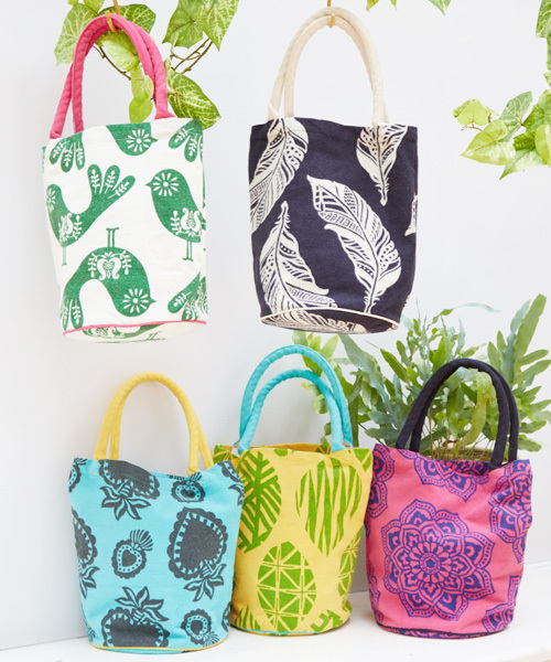 チャイハネ（チャイハネ）の「【チャイハネ】フォークロアプリント バケツバッグ（トートバッグ・レディース・ブラック/ターコイズブルー/イエロー/ピンク/ホワイト/オレンジ/マスタード/オフホワイト/パープル/グリーン・FREE）」の22枚目の写真