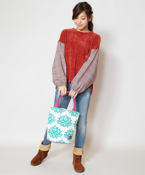 チャイハネ（チャイハネ）の「【チャイハネ】フォークロアプリント バケツバッグ（トートバッグ・レディース・ブラック/ターコイズブルー/イエロー/ピンク/ホワイト/オレンジ/マスタード/オフホワイト/パープル/グリーン・FREE）」の12枚目の写真