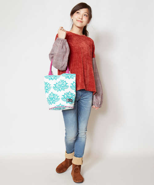 チャイハネ（チャイハネ）の「【チャイハネ】フォークロアプリント バケツバッグ（トートバッグ・レディース・ブラック/ターコイズブルー/イエロー/ピンク/ホワイト/オレンジ/マスタード/オフホワイト/パープル/グリーン・FREE）」の13枚目の写真