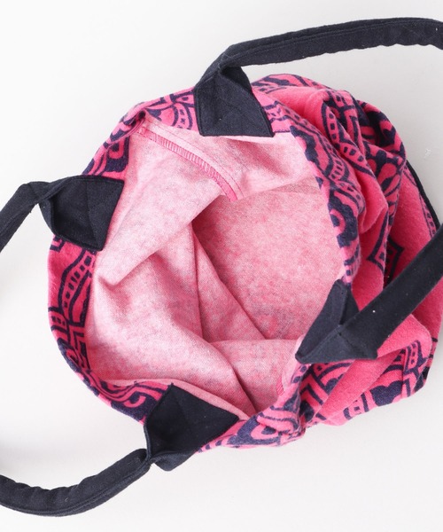 チャイハネ（チャイハネ）の「【チャイハネ】フォークロアプリント バケツバッグ（トートバッグ・レディース・ブラック/ターコイズブルー/イエロー/ピンク/ホワイト/オレンジ/マスタード/オフホワイト/パープル/グリーン・FREE）」の19枚目の写真