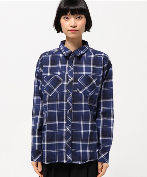 VENCEEXCHANGE(ヴァンスエクスチェンジ)の「ネルチェック刺繍シャツ (シャツ/ブラウス・レディース・ネイビー/レッド・MEDIUM)」の3枚目の写真