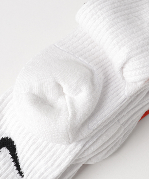 NIKE（ナイキ）の「WEGO/NIKE 3Pクルーソックス（ソックス/靴下・レディース・ホワイト・FREE）」の3枚目の写真