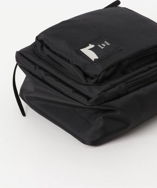 nop de nod（ノップドゥノッド）の「Carre ショルダーS（ショルダーバッグ・レディース・ブラック/レッド/ネイビー/オフホワイト・8）」の18枚目の写真