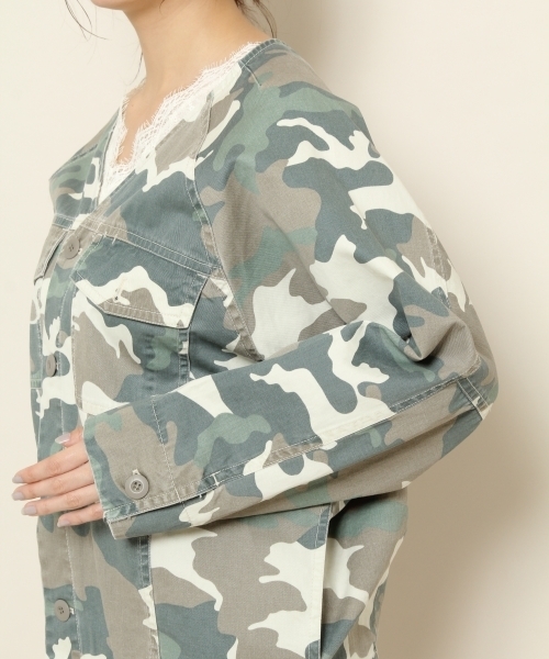PAGEBOY（ページボーイ）の「BIGノーカラーミリタリーブルゾン（ブルゾン・レディース・グリーン系その他/カーキ・FREE）」の10枚目の写真