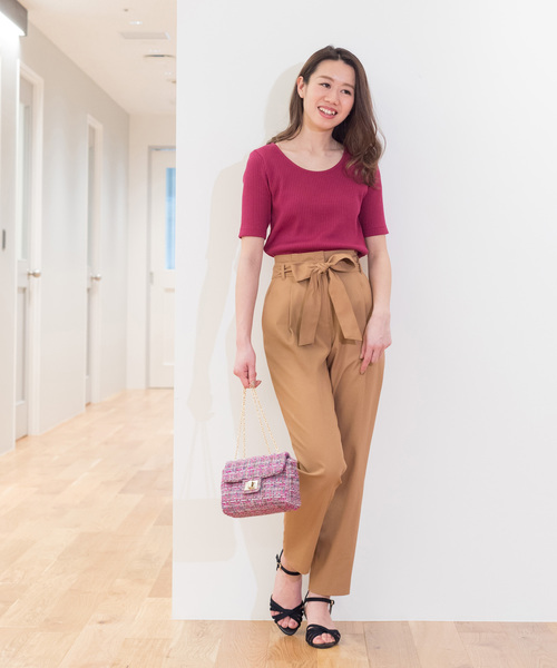NATURAL BEAUTY BASIC（ナチュラルビューティーベーシック）の「ハイツイストコットンペグパンツ（その他パンツ・レディース・ダークベージュ/カーキ・MEDIUM/SMALL/X-SMALL）」の14枚目の写真