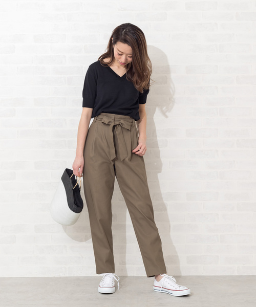 NATURAL BEAUTY BASIC（ナチュラルビューティーベーシック）の「ハイツイストコットンペグパンツ（その他パンツ・レディース・ダークベージュ/カーキ・MEDIUM/SMALL/X-SMALL）」の6枚目の写真