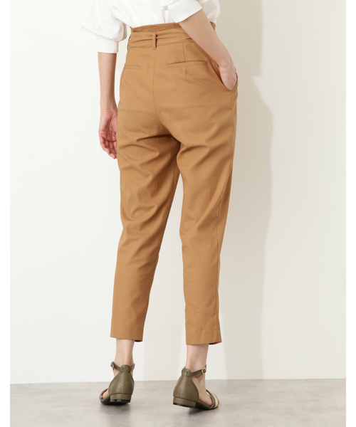 NATURAL BEAUTY BASIC（ナチュラルビューティーベーシック）の「ハイツイストコットンペグパンツ（その他パンツ・レディース・ダークベージュ/カーキ・MEDIUM/SMALL/X-SMALL）」の12枚目の写真