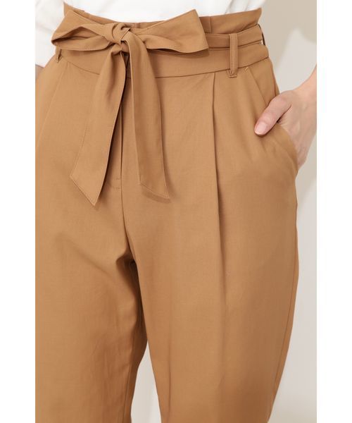 NATURAL BEAUTY BASIC（ナチュラルビューティーベーシック）の「ハイツイストコットンペグパンツ（その他パンツ・レディース・ダークベージュ/カーキ・MEDIUM/SMALL/X-SMALL）」の21枚目の写真