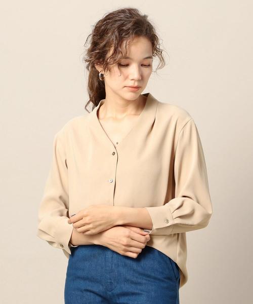 BEAUTY&YOUTH UNITED ARROWS(ビューティーアンドユースユナイテッドアローズ)の「BY サテンスキッパーボタン8分袖シャツ о(シャツ/ブラウス・レディース・オフホワイト/ベージュ/オリーブ・FREE)」の2枚目の写真