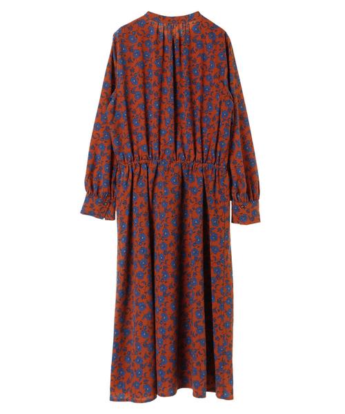 YECCA VECCA（イェッカヴェッカ）の「AS.アンティークフラワー柄ワンピース（ワンピース・レディース・グリーン/テラコッタ・M）」の9枚目の写真