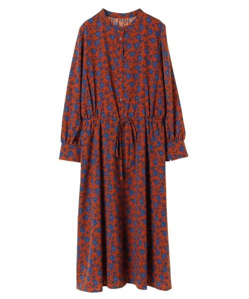 YECCA VECCA（イェッカヴェッカ）の「AS.アンティークフラワー柄ワンピース（ワンピース・レディース・グリーン/テラコッタ・M）」の3枚目の写真