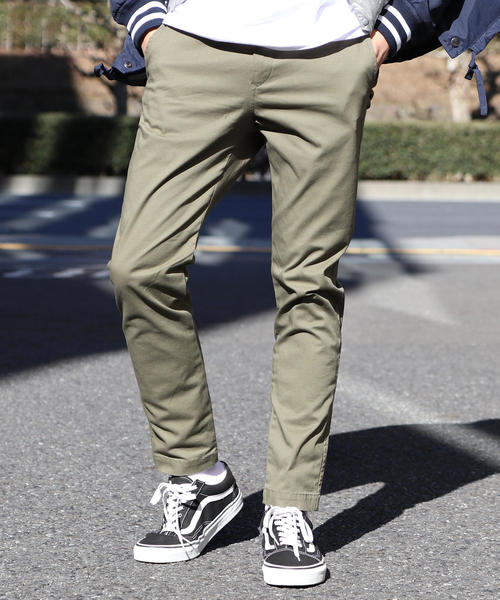 coen（コーエン）の「ウォーターリペレント＆アンチファウリングストレッチスリムテーパードチノ(一部WEB限定カラー)（チノパンツ・メンズ・ブラック/オリーブ/ベージュ/ネイビー・X-LARGE/LARGE/MEDIUM/SMALL）」の3枚目の写真
