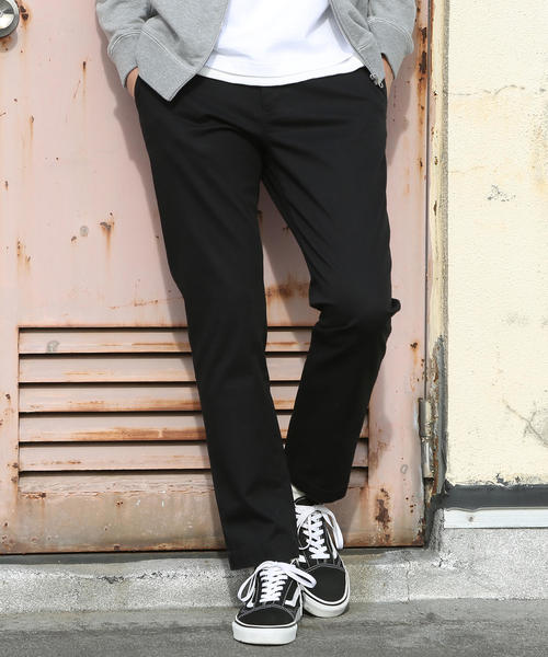 coen（コーエン）の「ウォーターリペレント＆アンチファウリングストレッチスリムテーパードチノ(一部WEB限定カラー)（チノパンツ・メンズ・ブラック/オリーブ/ベージュ/ネイビー・X-LARGE/LARGE/MEDIUM/SMALL）」の2枚目の写真