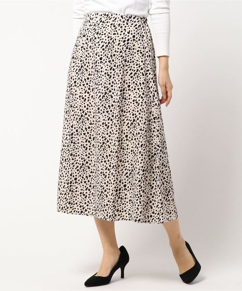 YECCA VECCA（イェッカヴェッカ）の「・ダルメ柄Aラインスカート（スカート・レディース・グレー/オフホワイト・FREE）」の5枚目の写真