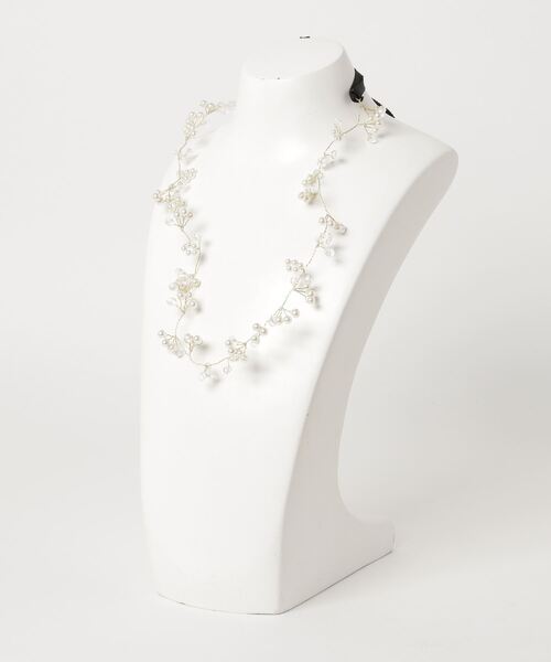 Three Four Time（ｽﾘｰﾌｫｰﾀｲﾑ）の「ワイヤーパールネックレス/カチューシャ【結婚式/パーティ/フォーマル/デイリー】（カチューシャ・レディース・ホワイト/シルバー・FREE）」の3枚目の写真